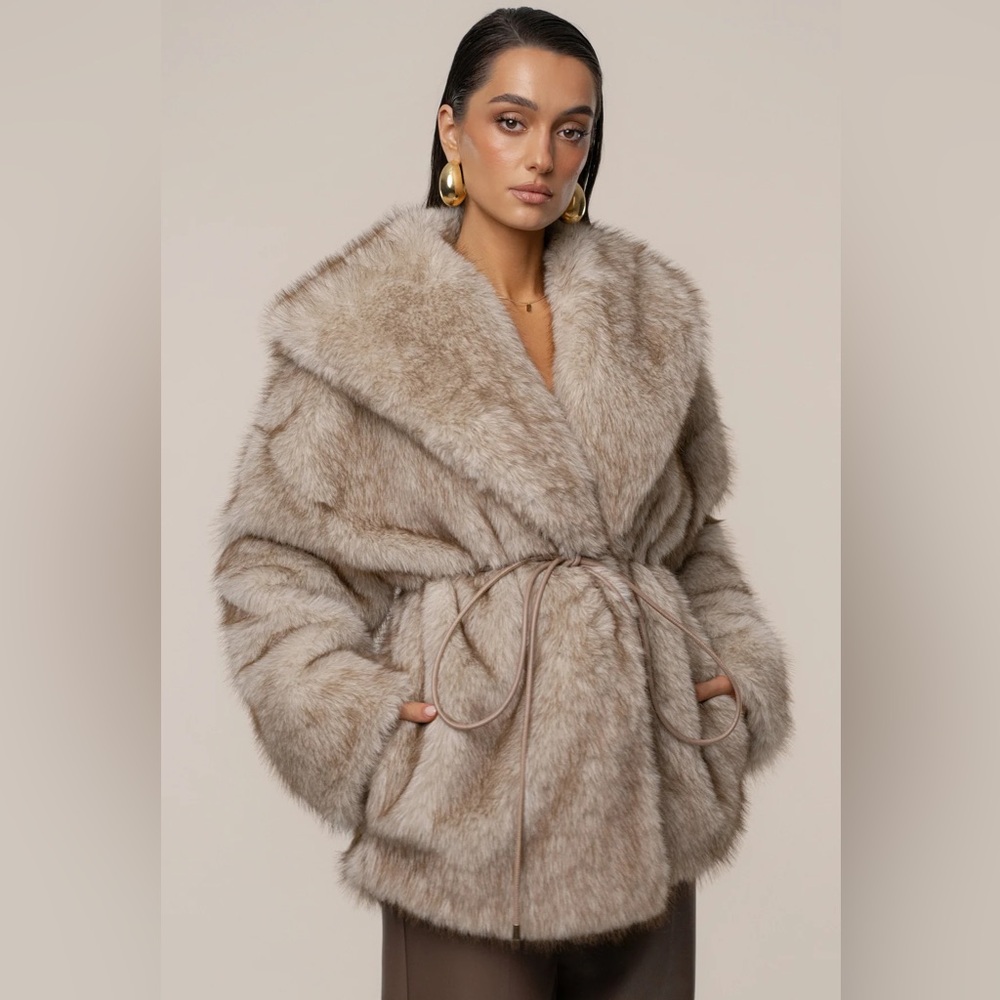 JLUXLABEL IVORY/BROWN SOFT SEASON FAUX FUR COAT